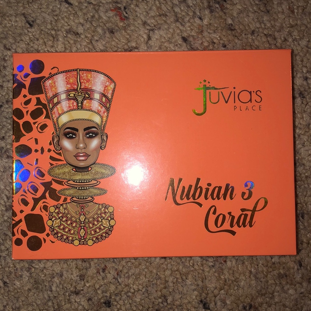 Juvias place Nubian 3 Coral palette